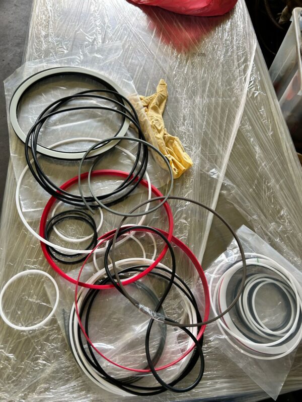 Customised Telescopic Cylinder Seals
