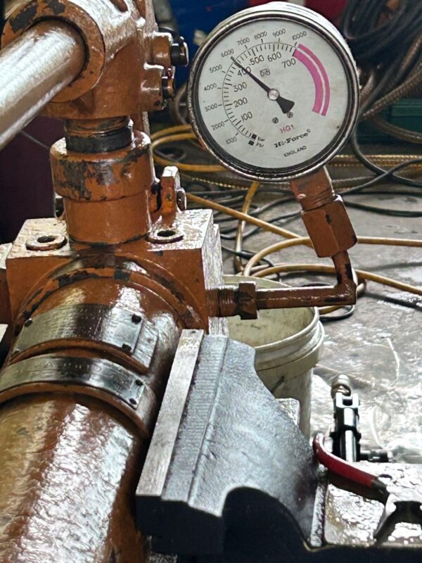 Hydraulic Hose & Pressure Gauge Replacement - Image 4